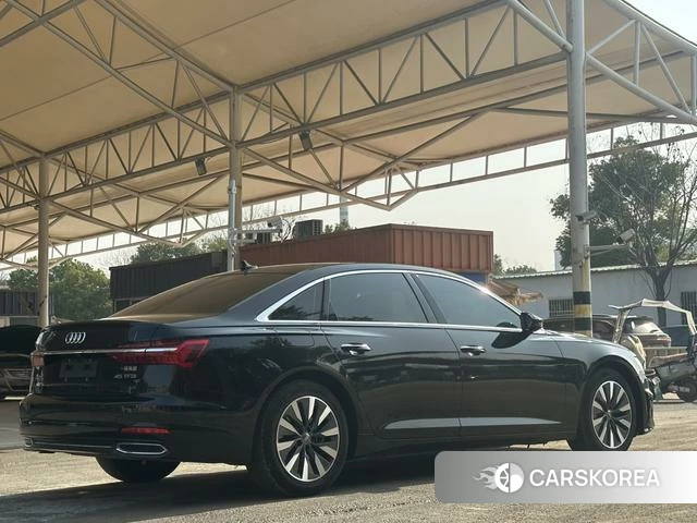 Audi A6L id 4256663 из Китая 11