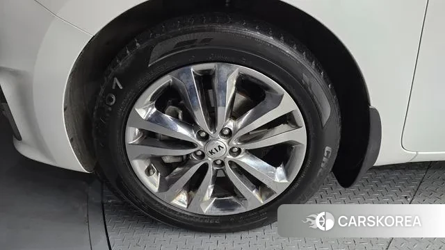 Kia All New Carnival id 3692877 из Кореи 15