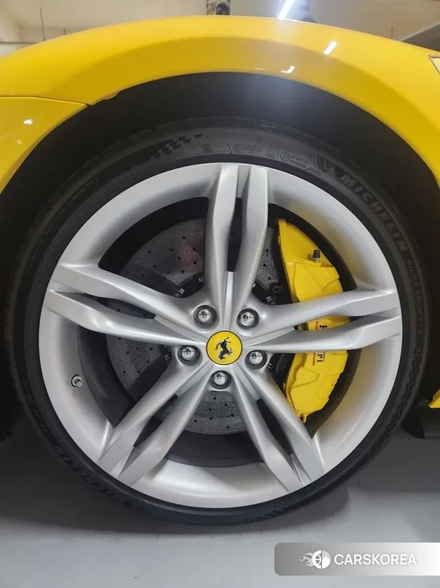 Ferrari 296 GTS id 3315245 из Кореи 9