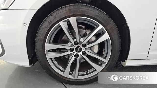 Audi A6 (C8) id 3665534 из Кореи 15