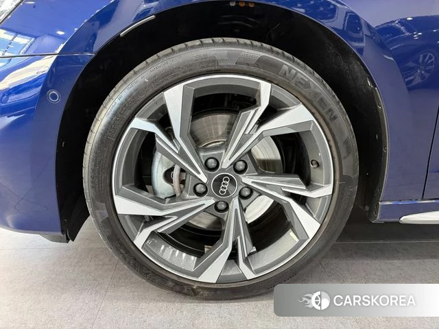 Audi A3 (8Y) id 4354149 из Кореи 15