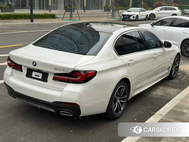BMW 5 series PHEV 2023 Белый из Китая, фото 5