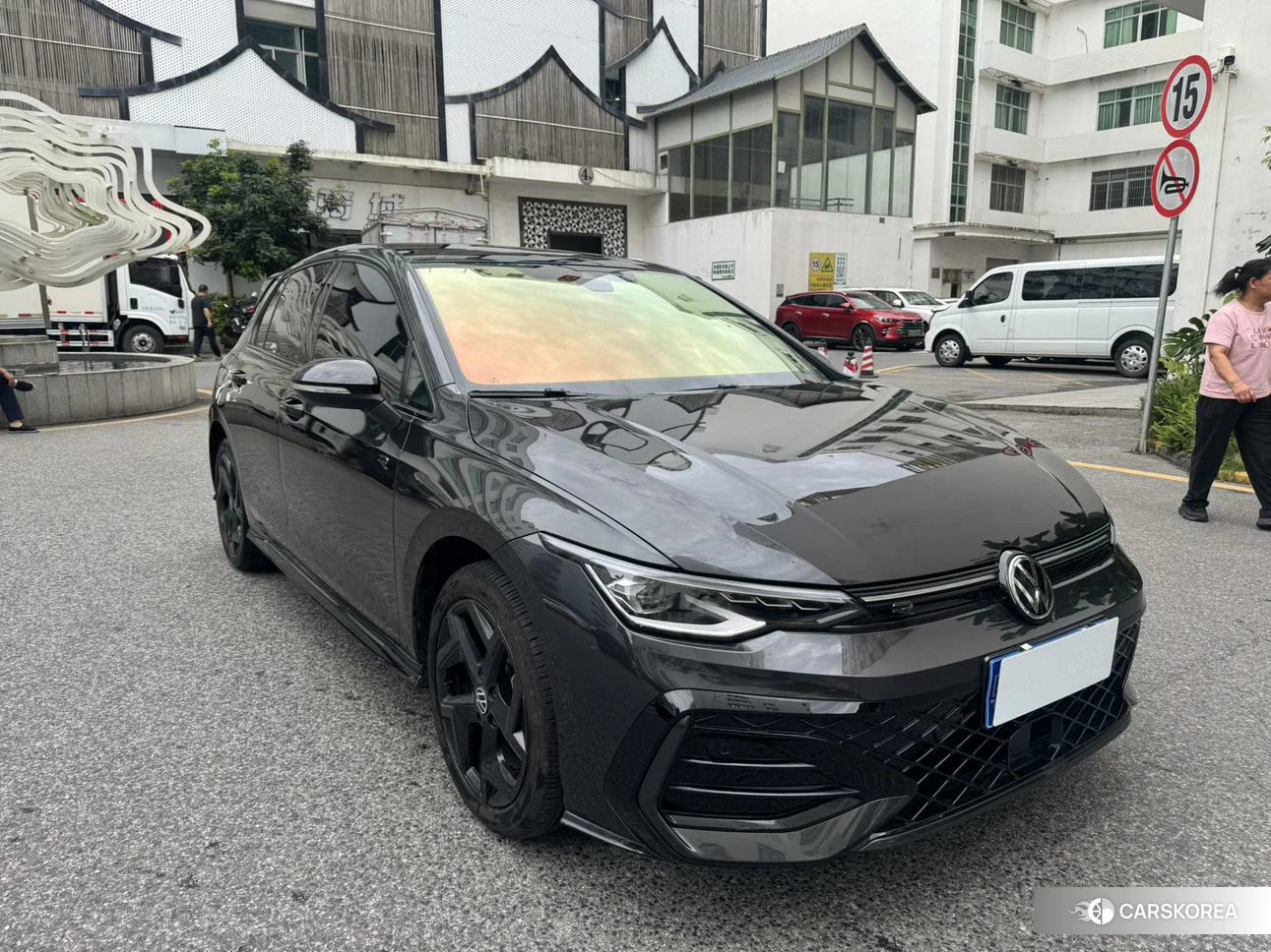 Volkswagen Golf 2024 Черный из Китая, фото 5