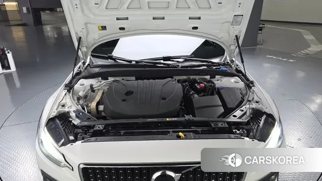 Volvo V60 Cross-Country 2nd Generation id 3388301 из Кореи 15