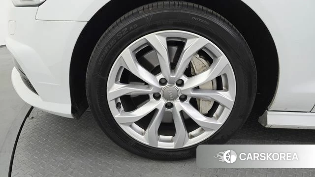 Audi New A6 id 4232902 из Кореи 31