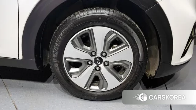 Kia The New Niro id 3598142 из Кореи 15