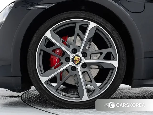 Porsche Taycan id 3725982 из Кореи 15