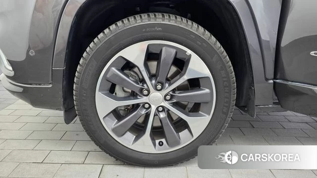 Jeep Cherokee (KL) id 4573659 из Кореи 31