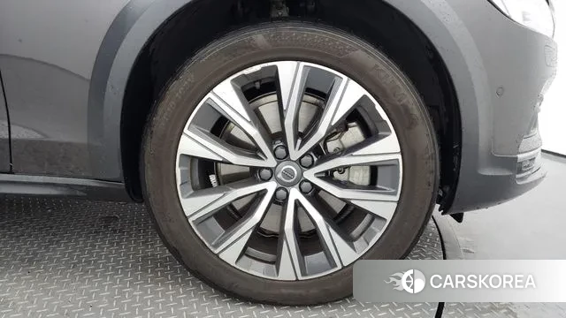 Volvo V90 Cross-Country id 3165385 из Кореи 15