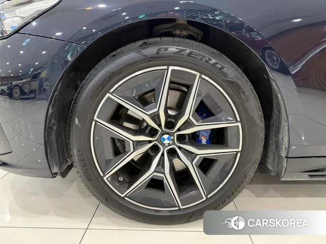 BMW 5 Series (G60) id 4329364 из Кореи 15