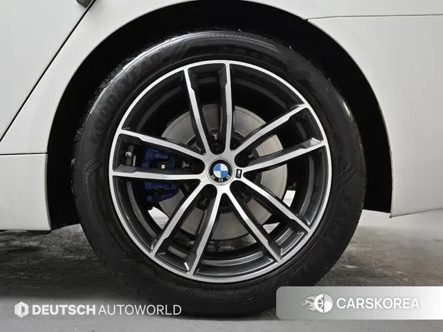 BMW 5 Series (G30) id 3685157 из Кореи 15