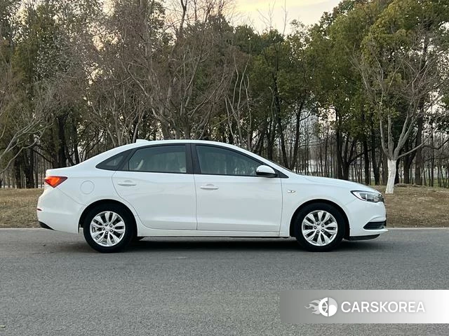 Buick Yinglang id 4209604 из Китая 16