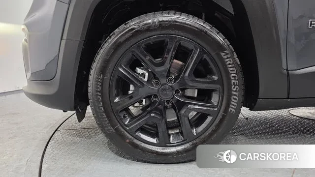 Jeep Renegade id 3639063 из Кореи 15