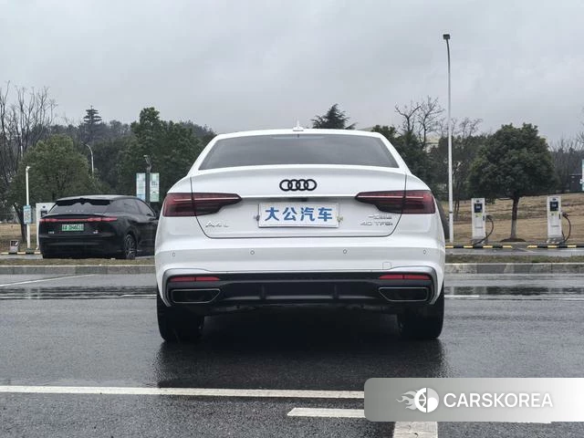 Audi A4L id 4209801 из Китая 10