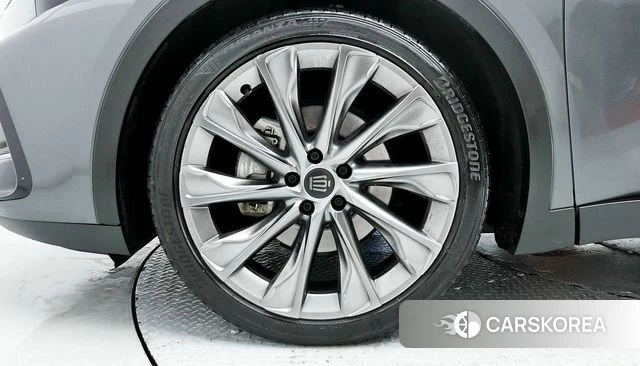 Toyota Crown Crossover id 3914675 из Кореи 15