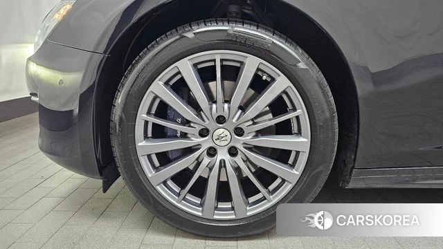 Maserati Ghibli id 4422937 из Кореи 25