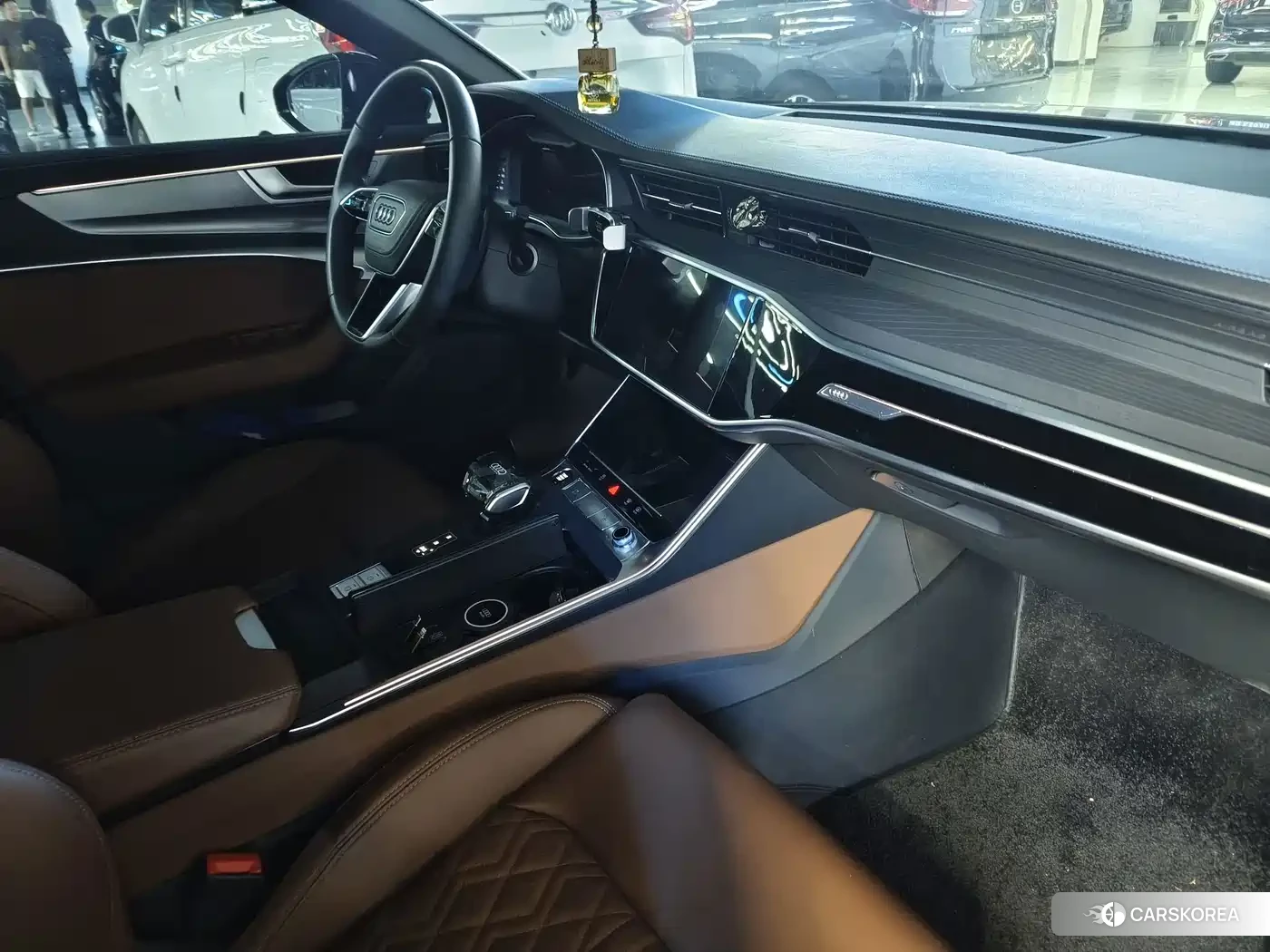 Audi A6L id 4669389 из Китая 12