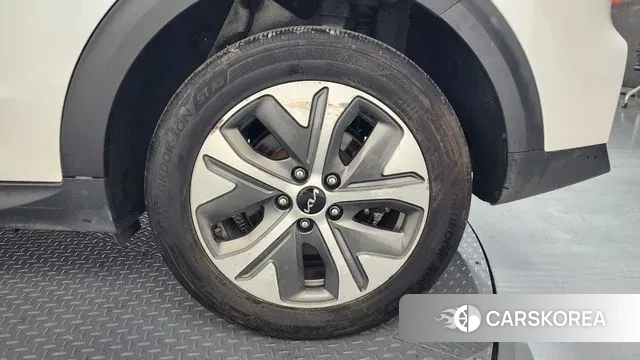 Kia Niro Plus id 3752165 из Кореи 15