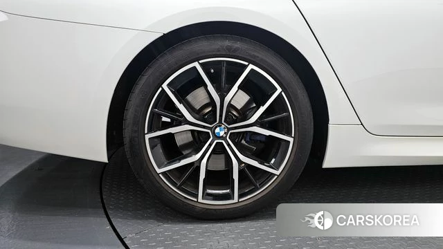 BMW 5 Series (G30) id 4201426 из Кореи 15