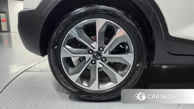 Kia Stonic id 3943121 из Кореи 15