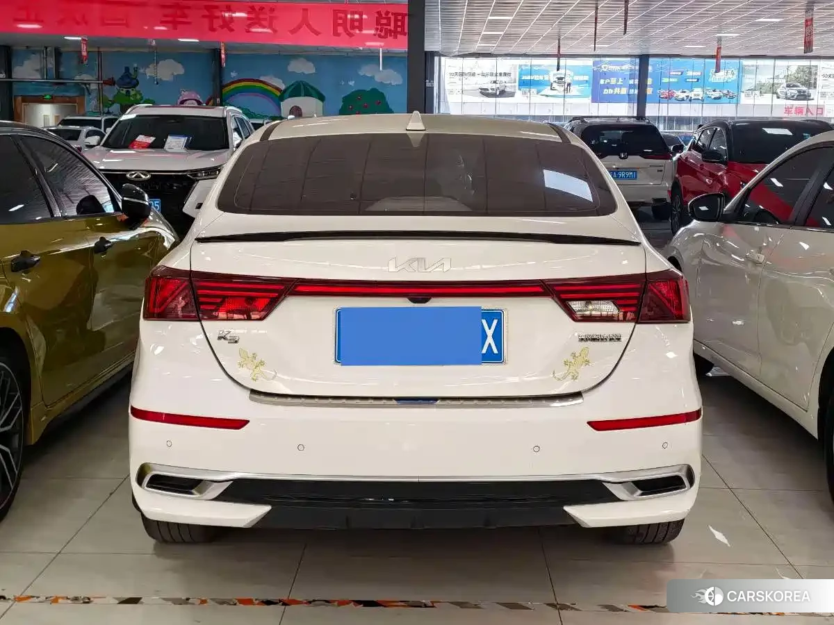 Kia K3 2022 Белый из Китая, фото 5