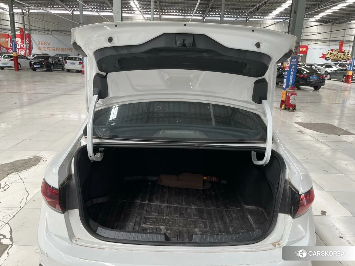 Volkswagen Sagitar id 4407606 из Китая 13