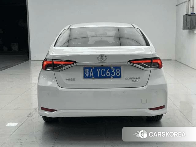 Toyota Corolla 2021 Белый из Китая, фото 5