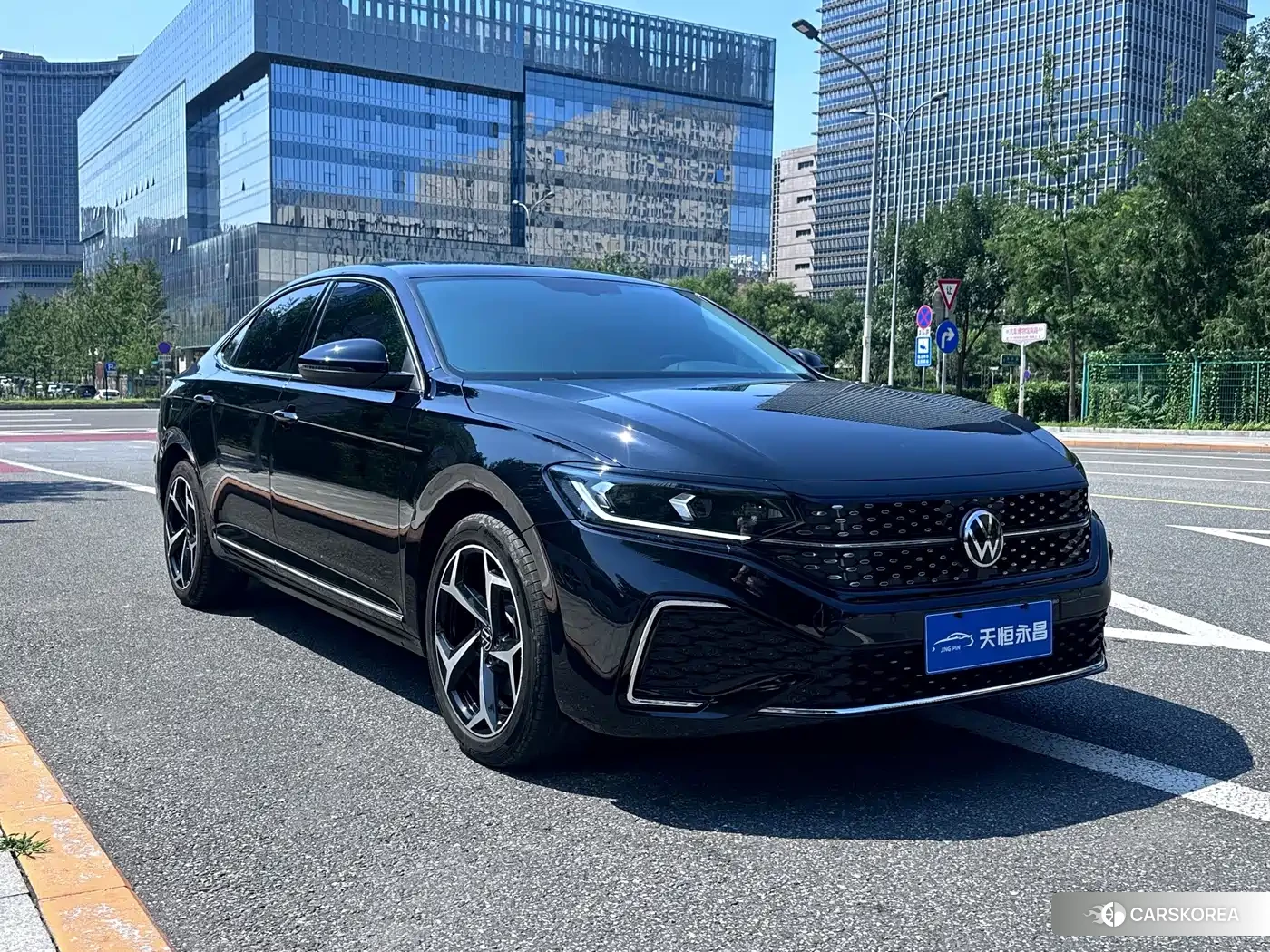 Volkswagen Passat id 4681134 из Китая 14