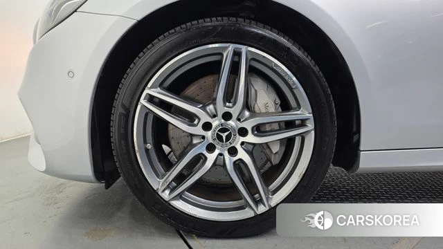 Mercedes-Benz E-Class W213 id 4907149 из Кореи 28