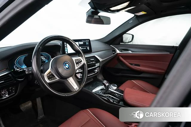 BMW 5 series PHEV id 4258937 из Китая 22