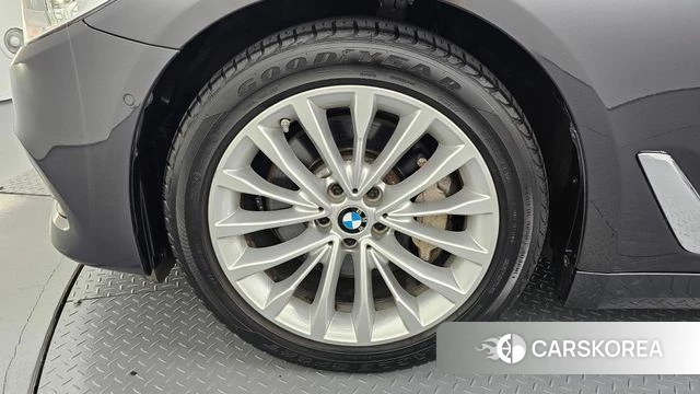 BMW 5 Series (G30) id 4551458 из Кореи 27