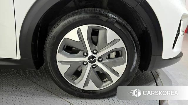 Kia Niro Plus id 3832606 из Кореи 15