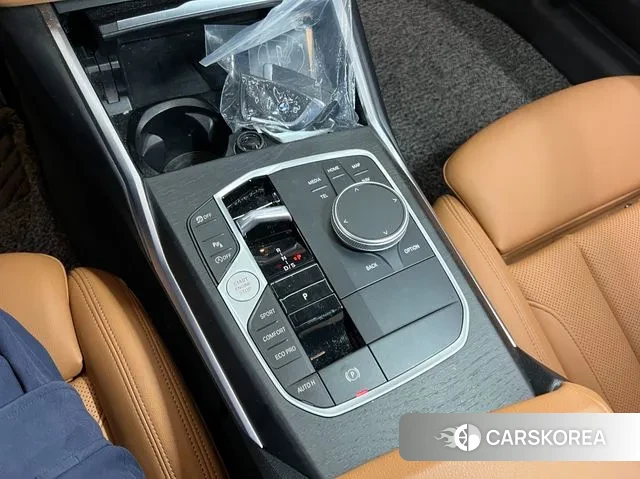 BMW 3 Series (G20) 2024 Серебристо-серый из Кореи, фото 5