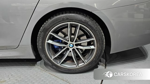 BMW 5 Series (G30) id 3811974 из Кореи 15