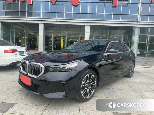 BMW 5 series 2025 Черный из Китая, фото 5