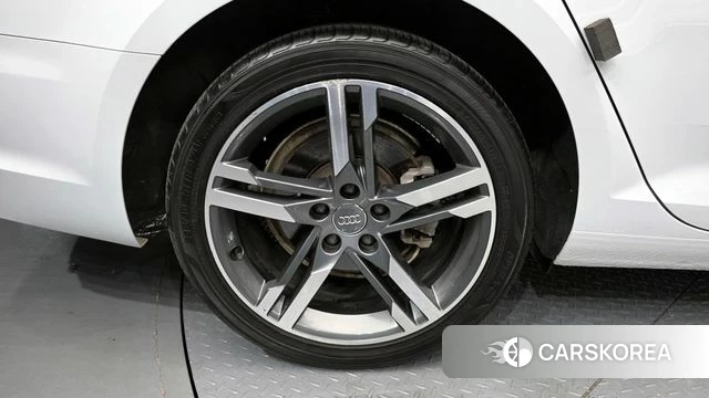 Audi A4 (B9) id 3924487 из Кореи 15