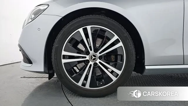 Mercedes-Benz E-Class W213 id 3685849 из Кореи 15