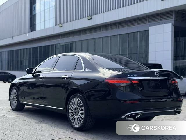 Mercedes-Benz E-class 2023 Черный из Китая, фото 5