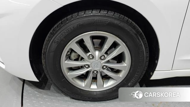 Hyundai The New Avante AD id 4447377 из Кореи 26