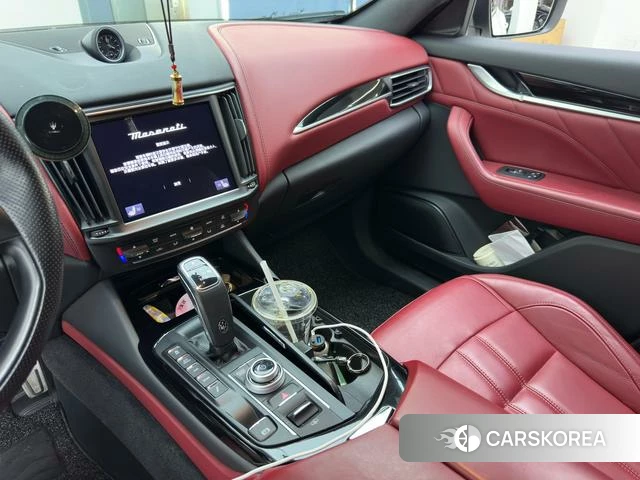 Maserati Levante id 4238536 из Китая 17