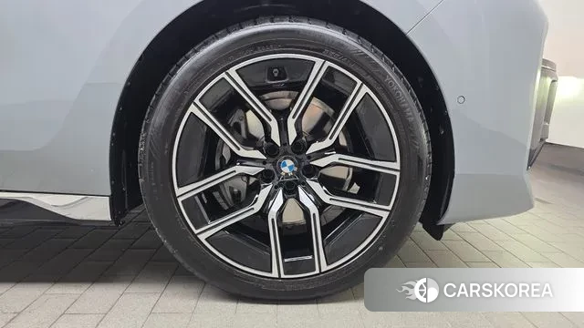 BMW 7 Series (G70) id 3560131 из Кореи 15