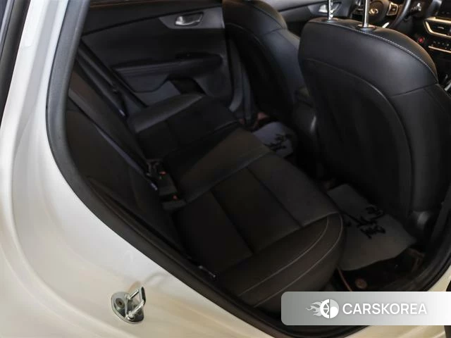 Kia K3 2021 Белый из Китая, фото 5