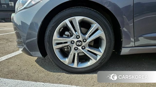 Hyundai Avante AD id 3861653 из Кореи 15