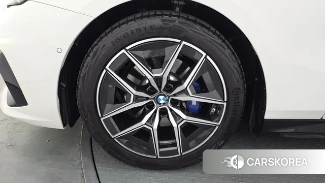 BMW 5 Series (G60) id 3477375 из Кореи 15