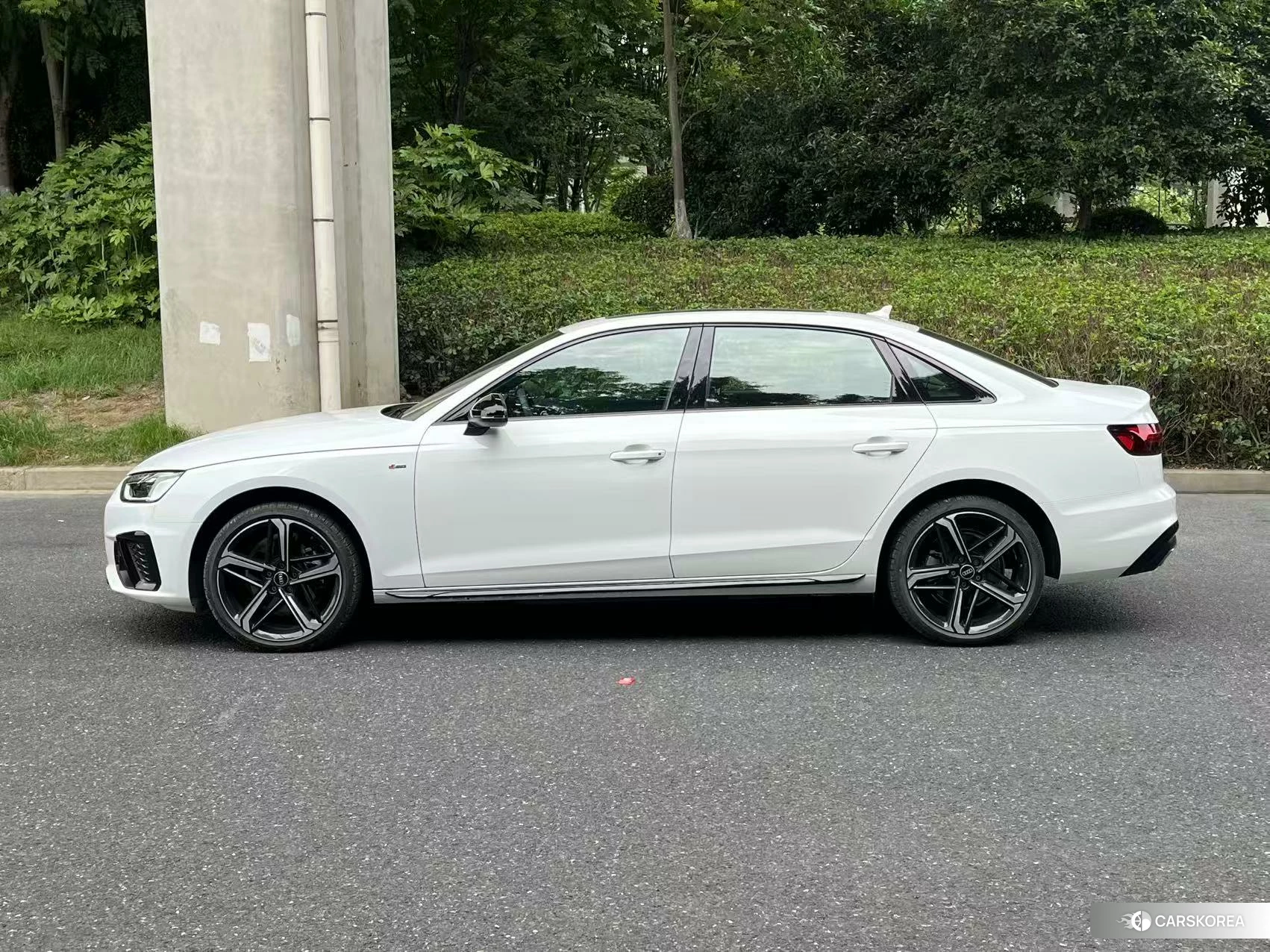 Audi A4L id 4420898 из Китая 8
