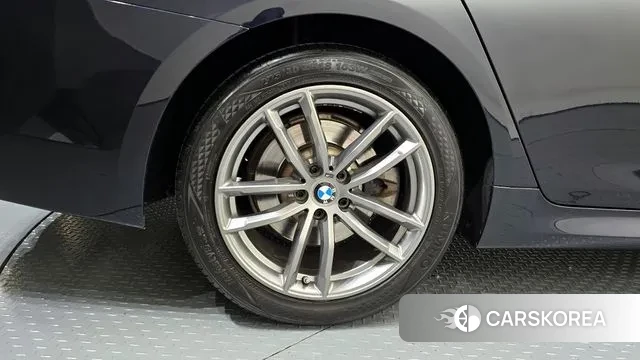 BMW 5 Series (G30) id 3470065 из Кореи 15