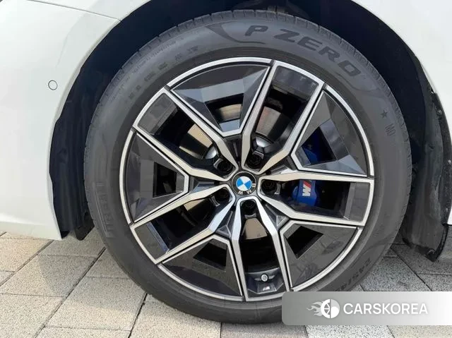 BMW 5 Series (G60) id 3758120 из Кореи 15