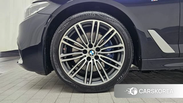 BMW 5 Series (G30) id 4525792 из Кореи 28