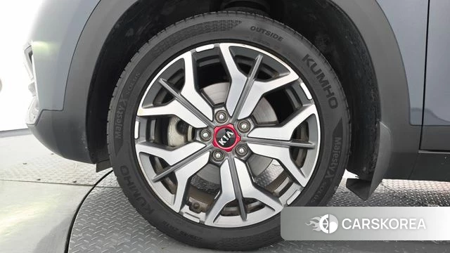 Kia Seltos id 4647451 из Кореи 32