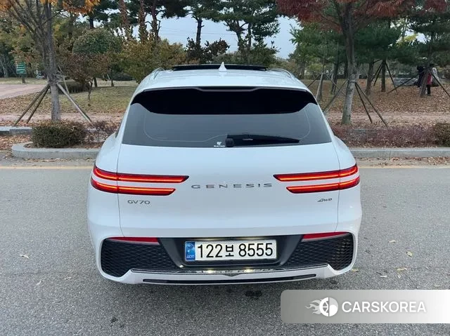 Genesis GV70 id 3379101 из Кореи 15